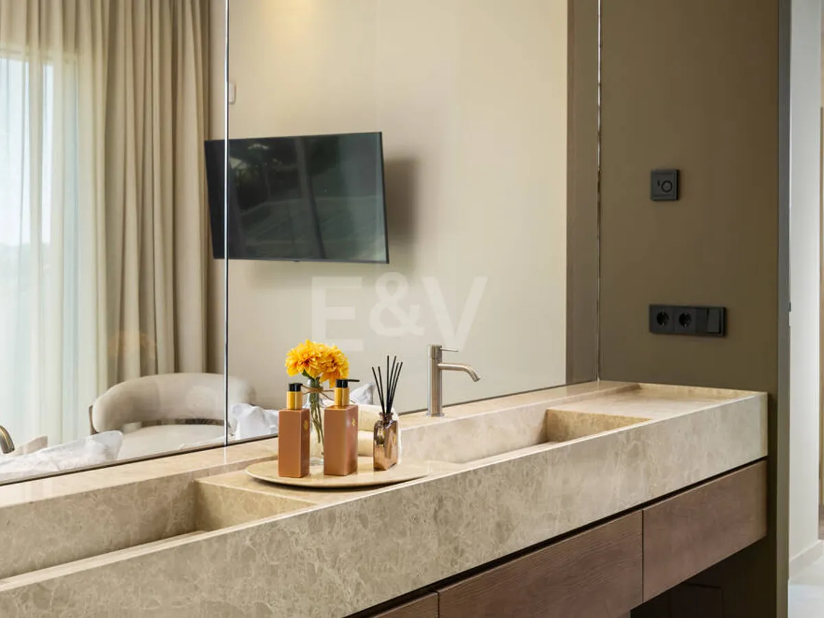 Elegant Villa within the best Golf Valleys of Marbella