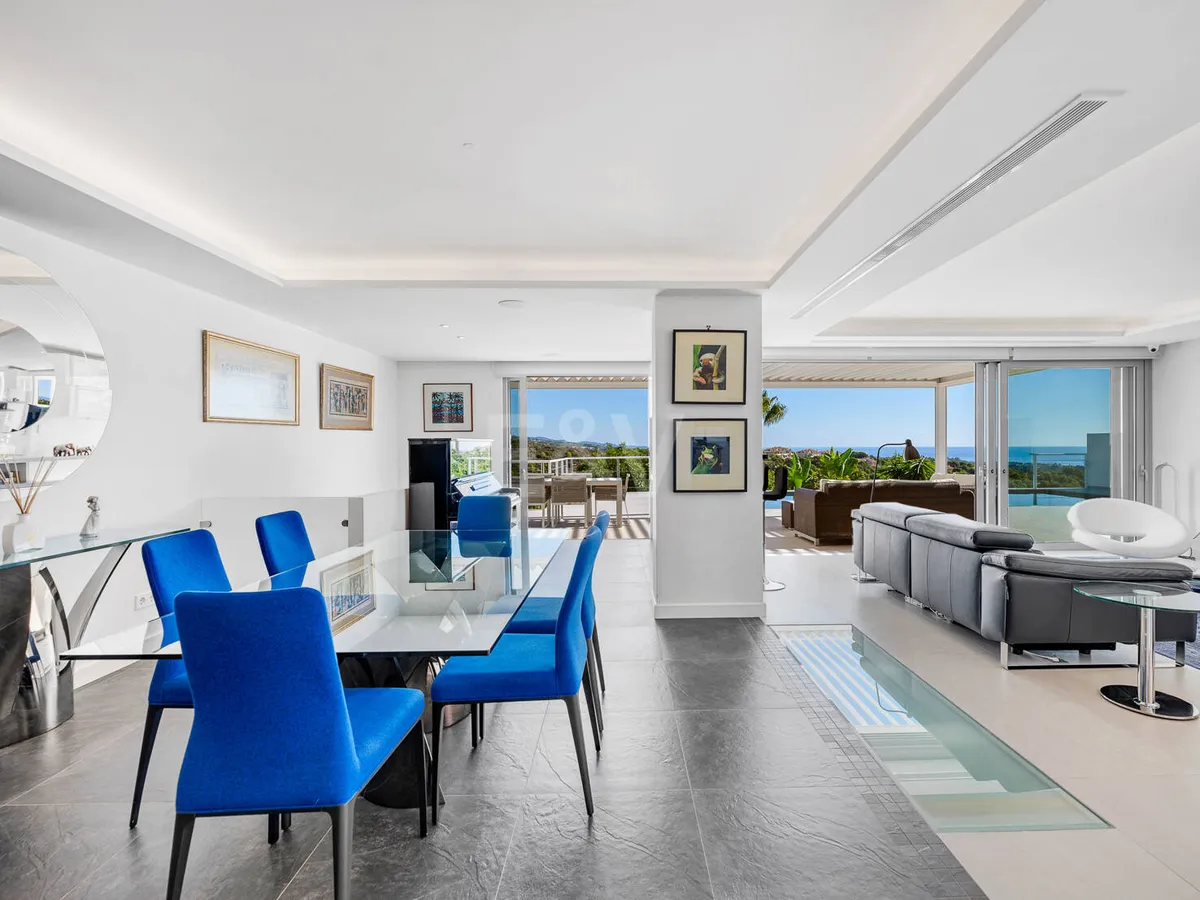 Contemporary Luxury Villa with Sea and Mountain Views