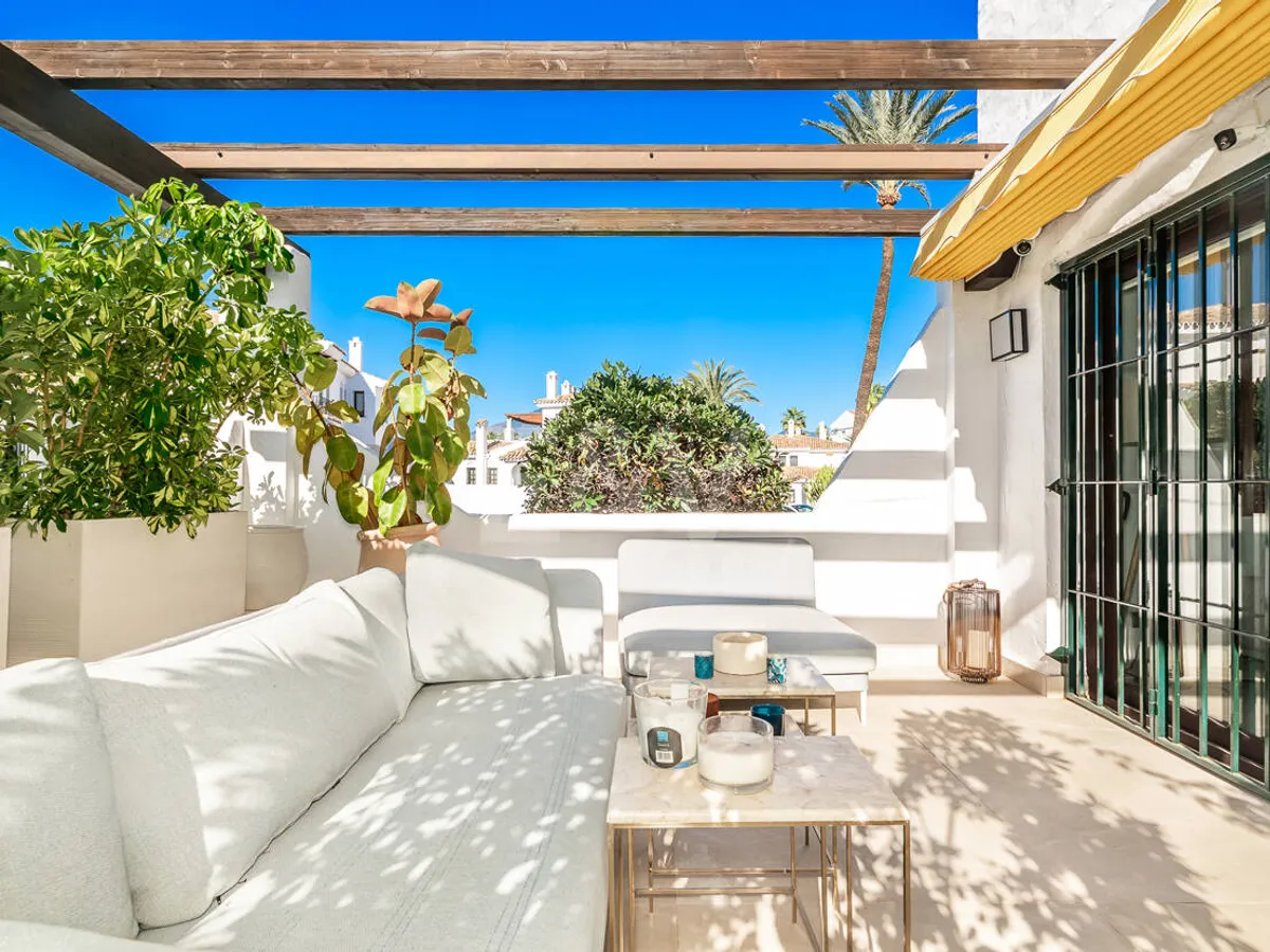 Elegant 3 Bedroom Apartment in Aldea Blanca, Walking Distance to Puerto Banús