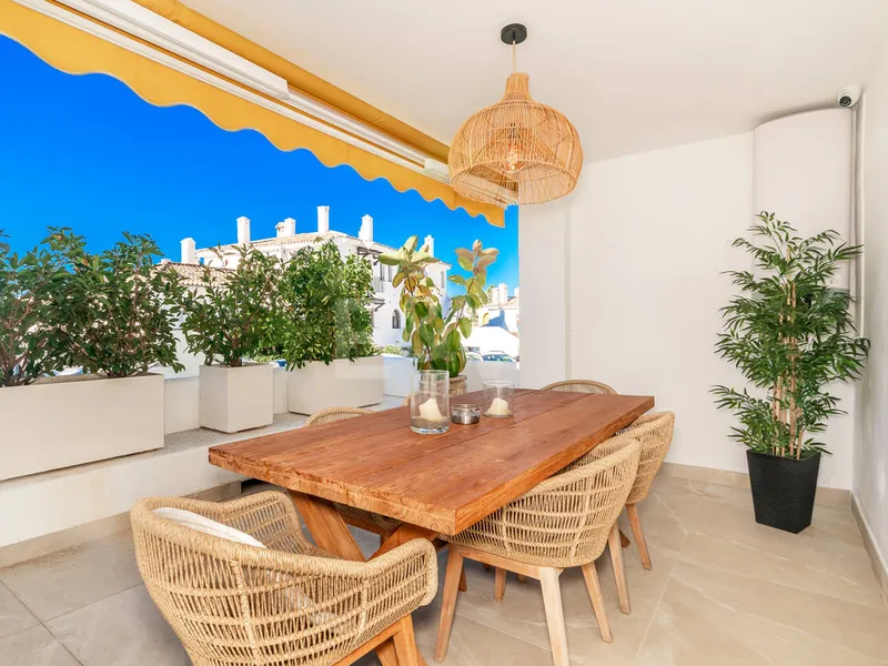 Elegant 3 Bedroom Apartment in Aldea Blanca, Walking Distance to Puerto Banús