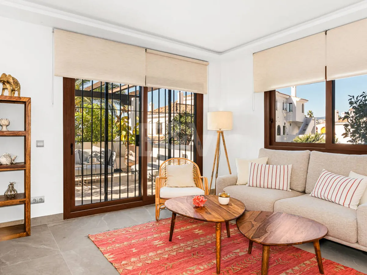 Elegant 3 Bedroom Apartment in Aldea Blanca, Walking Distance to Puerto Banús