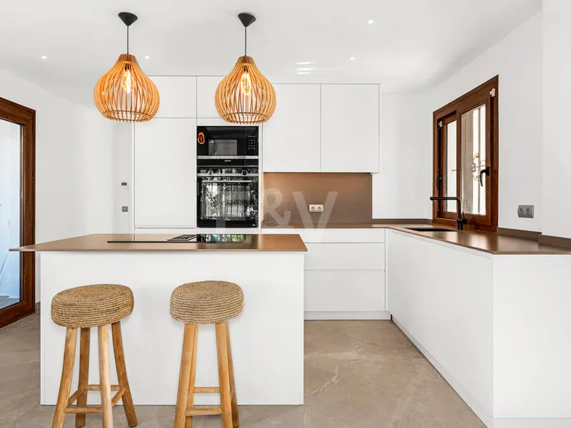 Elegant 3 Bedroom Apartment in Aldea Blanca, Walking Distance to Puerto Banús