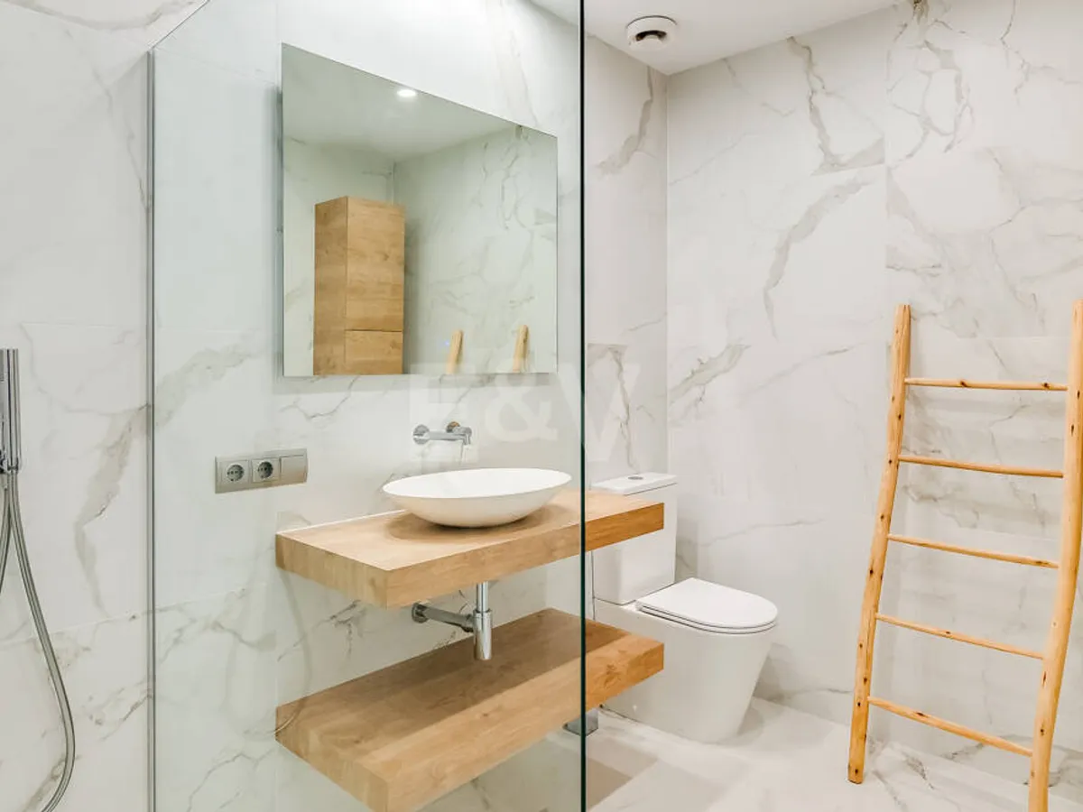 Elegant 3 Bedroom Apartment in Aldea Blanca, Walking Distance to Puerto Banús