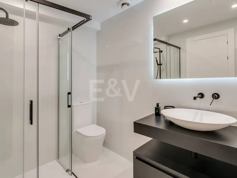 Elegant 3 Bedroom Apartment in Aldea Blanca, Walking Distance to Puerto Banús