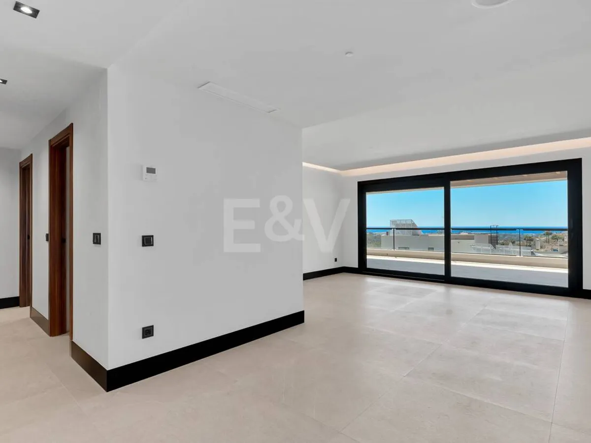 Luxury brand new apartment with open sea views