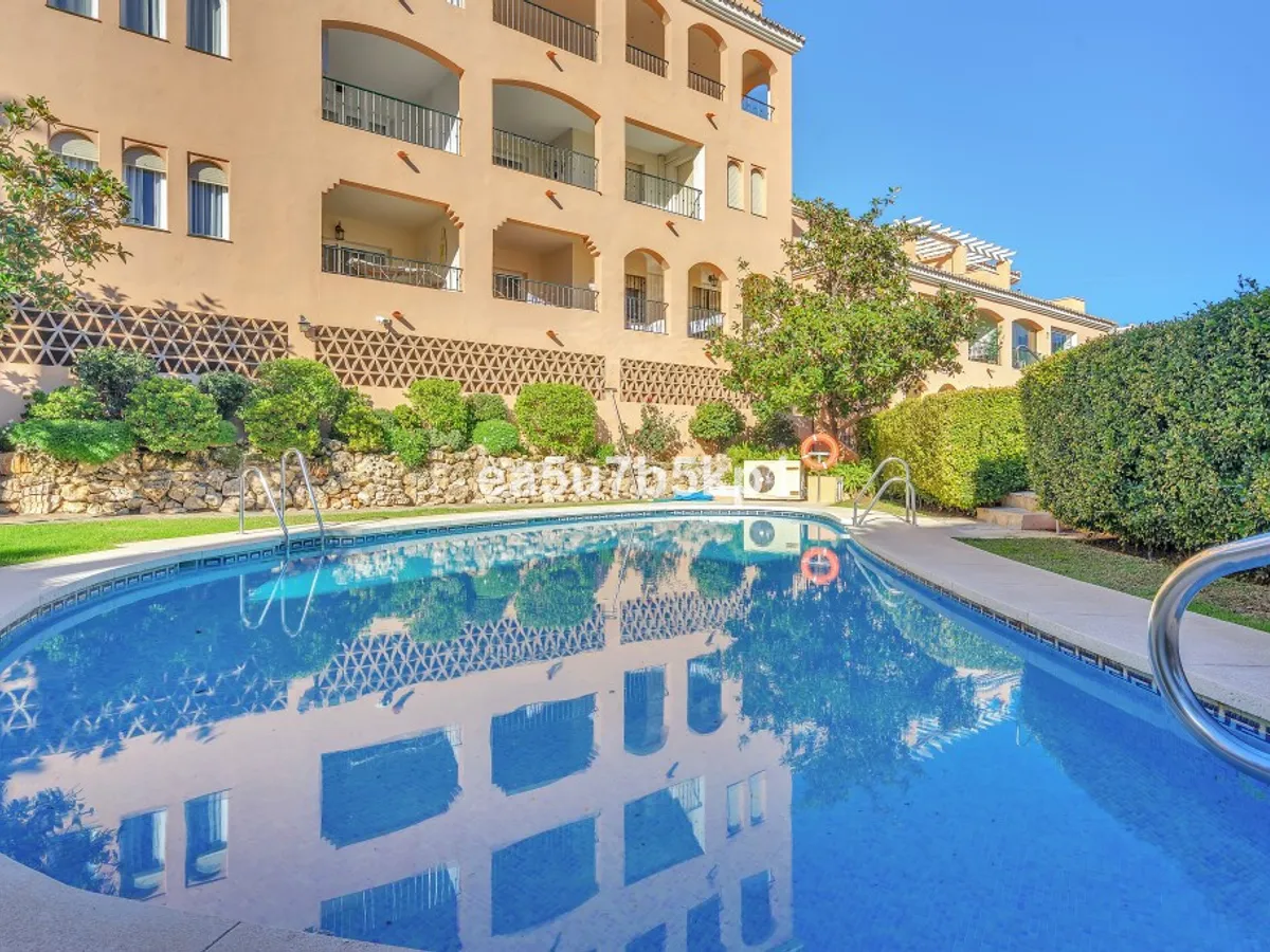 3 Bedroom Middle Floor Apartment in Nueva Andalucía