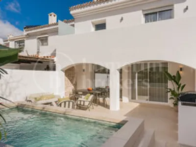 Casa Las Petunias - Beachside modern Townhouse in San Pedro