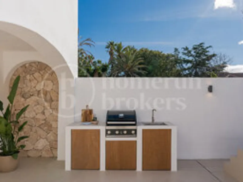 Casa Las Petunias - Beachside modern Townhouse in San Pedro
