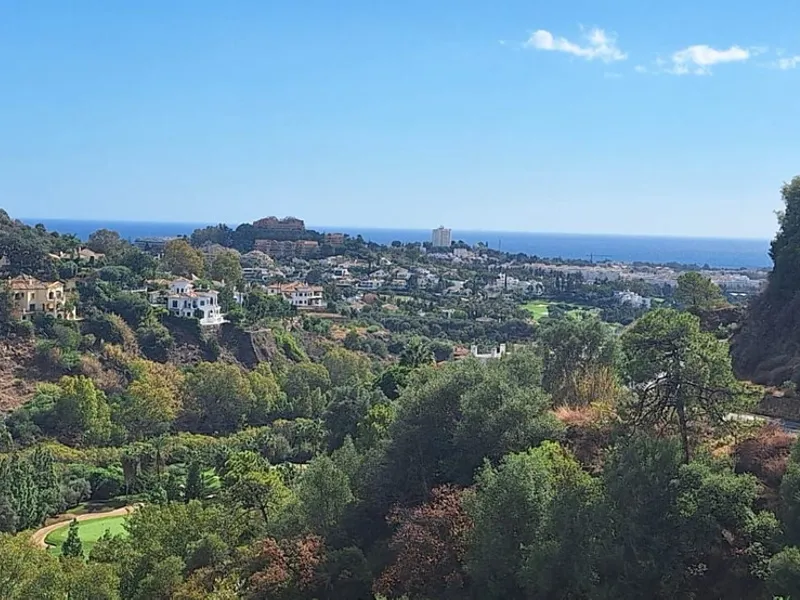 2 Bedroom Middle Floor Apartment in La Quinta