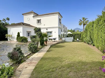 5 Bedroom Detached Villa in Nueva Andalucía