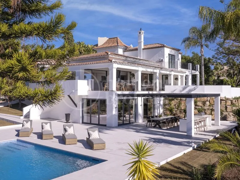 Villa Loxly - Luxury Villa with Sea and Golf View