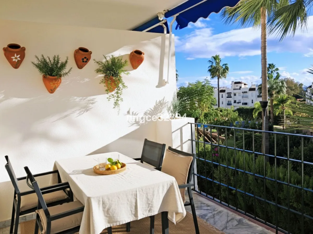 2 Bedroom Middle Floor Apartment in Puerto Banús