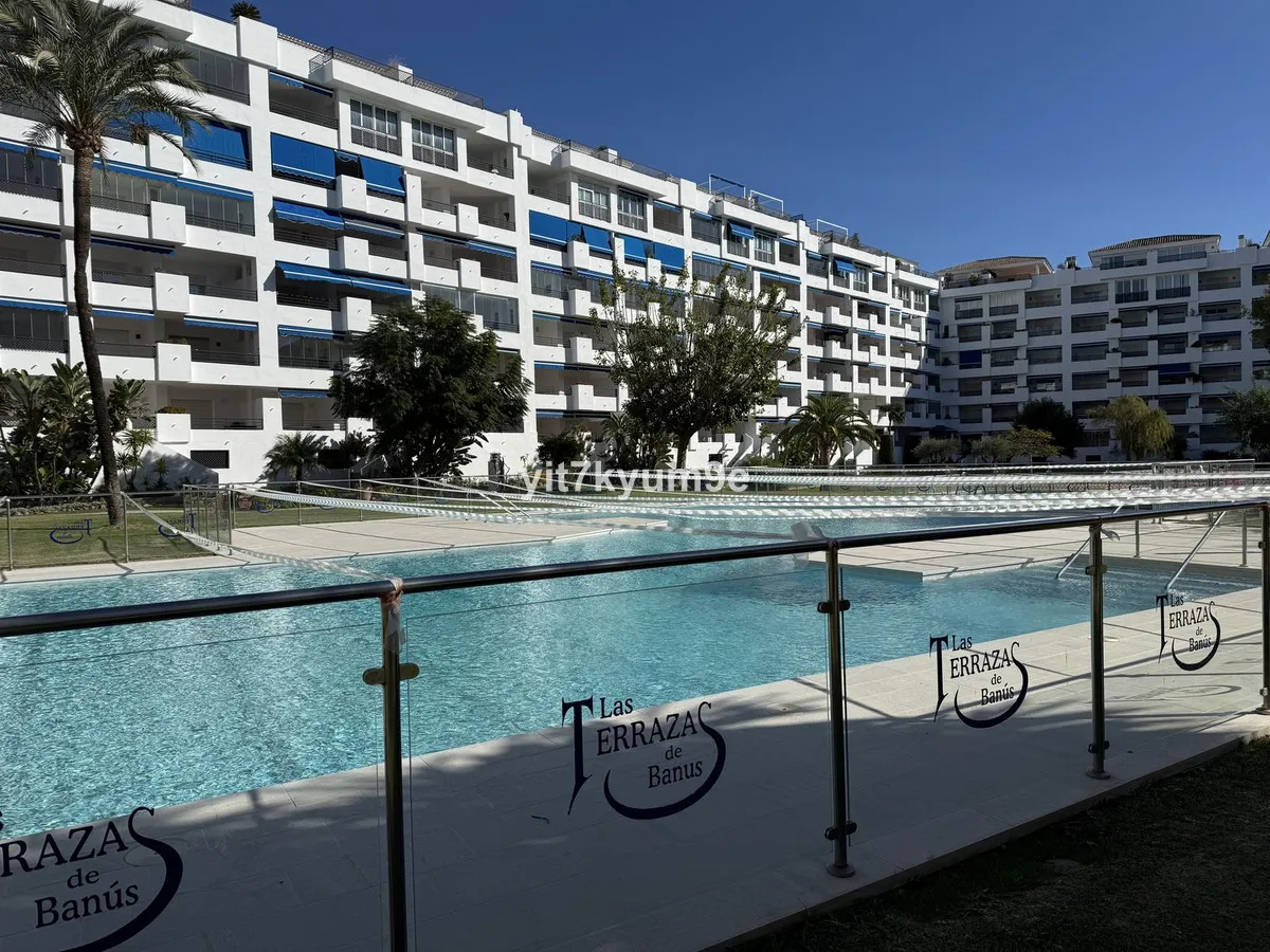 1 Bedroom Middle Floor Apartment in Puerto Banús