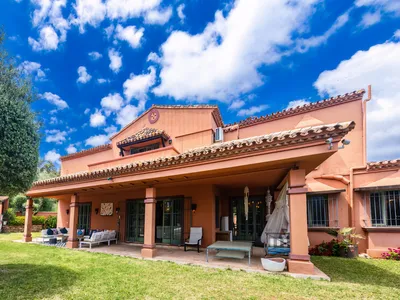 5 Bedroom Detached Villa in Nueva Andalucía