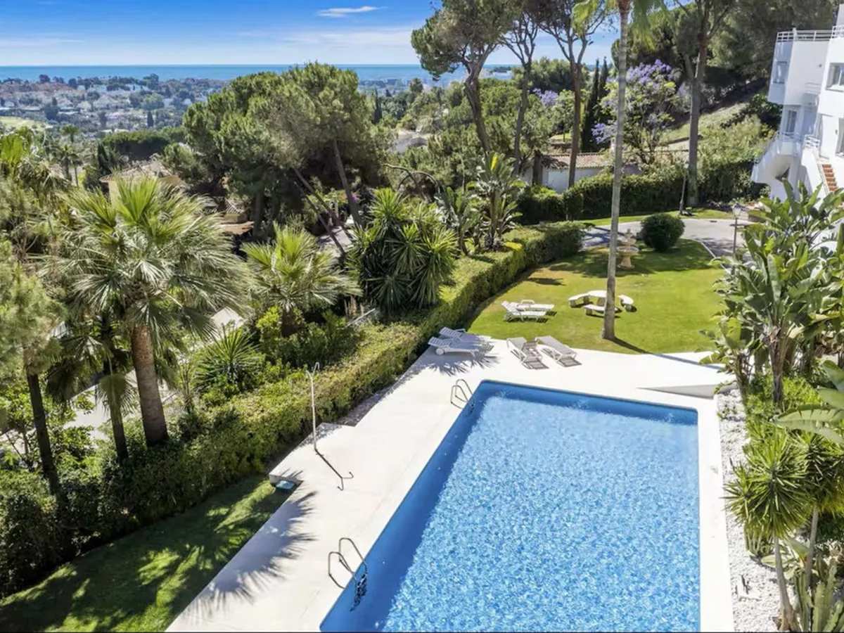 3 Bedroom Middle Floor Apartment in Nueva Andalucía