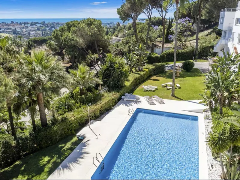 3 Bedroom Middle Floor Apartment in Nueva Andalucía