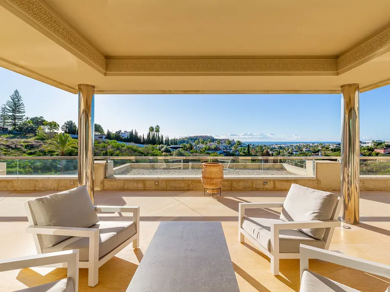 2 Bedroom Middle Floor Apartment in Nueva Andalucía