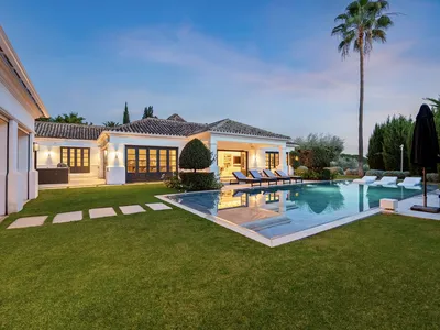 5 Bedroom Detached Villa in Nueva Andalucía