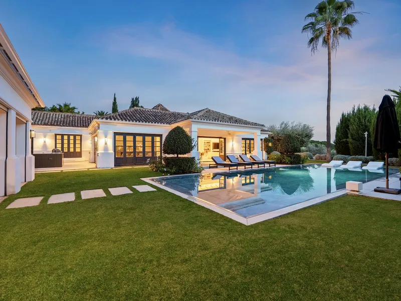 5 Bedroom Detached Villa in Nueva Andalucía