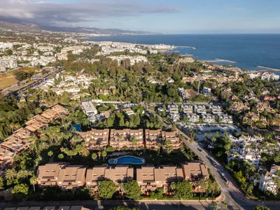 2 Bedroom Middle Floor Apartment in Puerto Banús