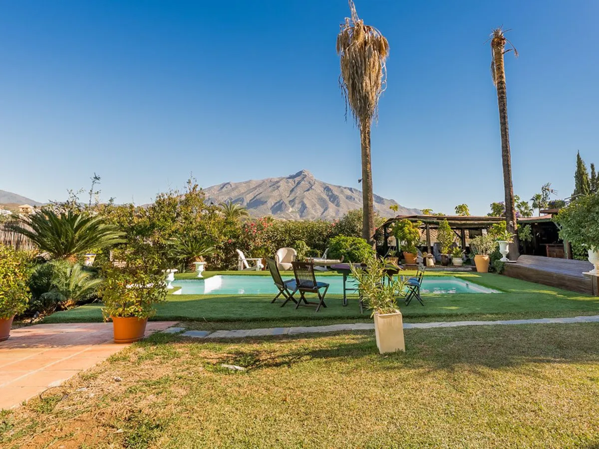 7 Bedroom Detached Villa in Nueva Andalucía