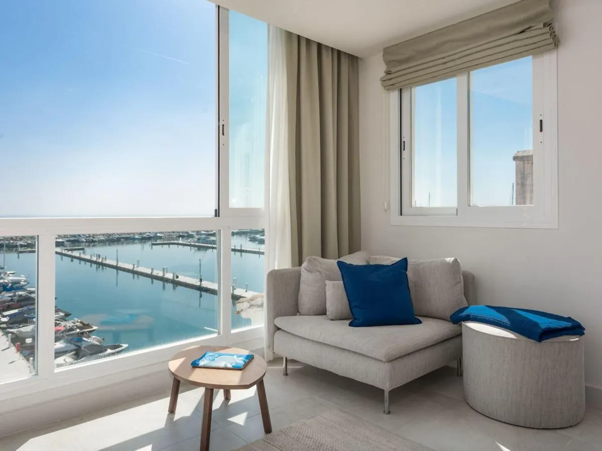 2 Bedroom Top Floor Apartment in Puerto Banús