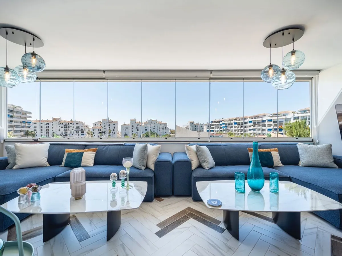 2 Bedroom Middle Floor Apartment in Puerto Banús