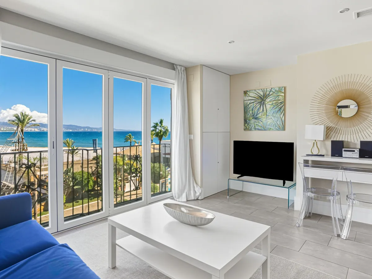 2 Bedroom Middle Floor Apartment in Puerto Banús