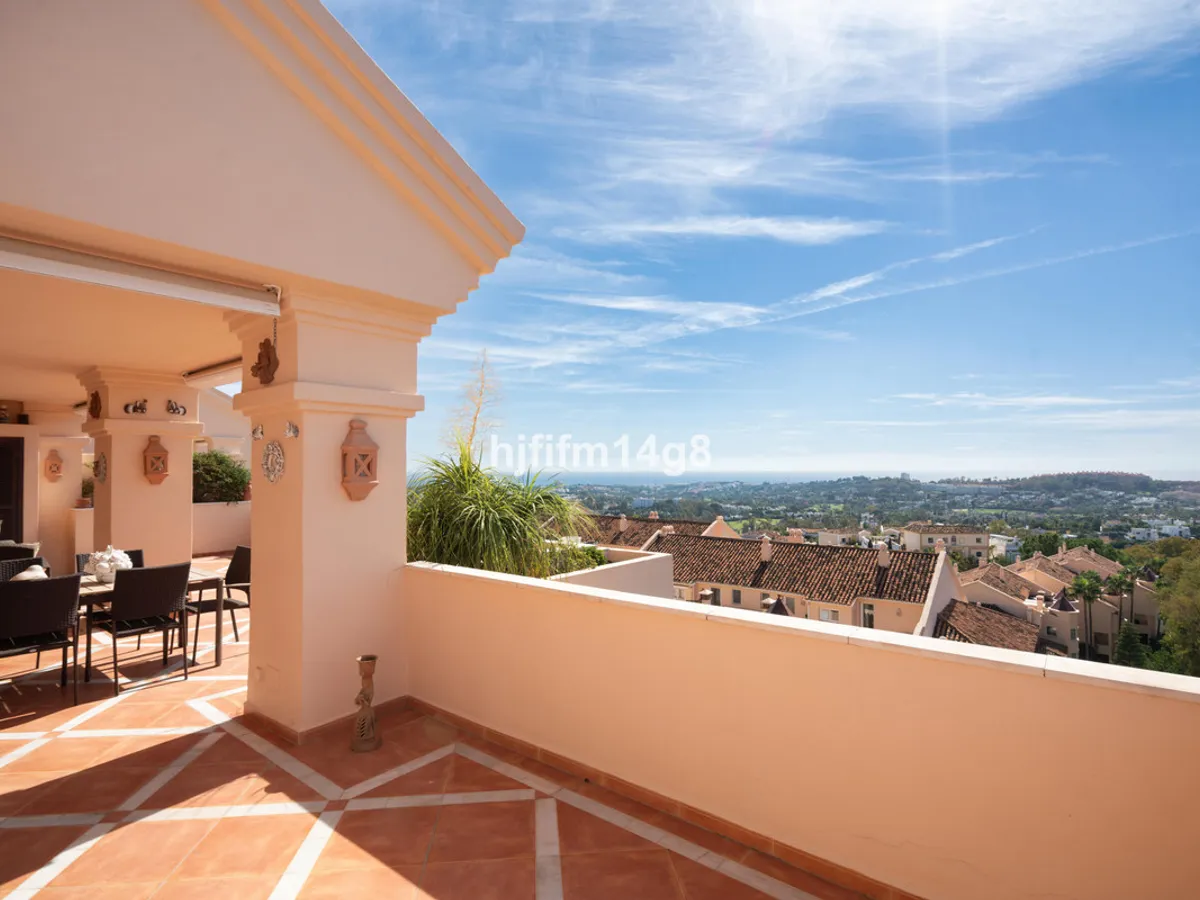3 Bedroom Penthouse Duplex in Nueva Andalucía