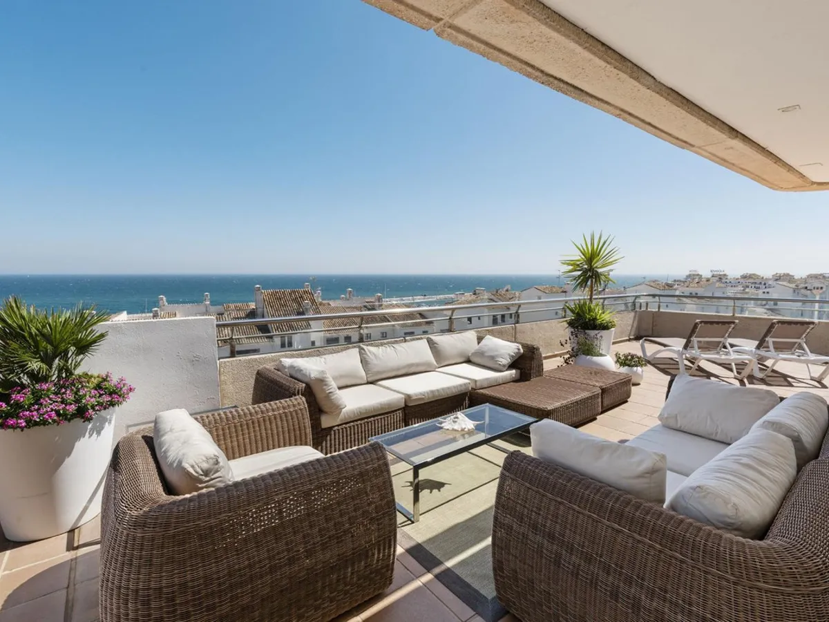 3 Bedroom Penthouse in Puerto Banús