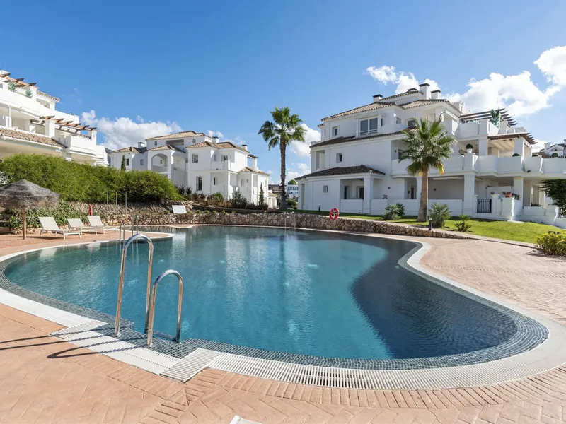 3 Bedroom Middle Floor Apartment in Nueva Andalucía