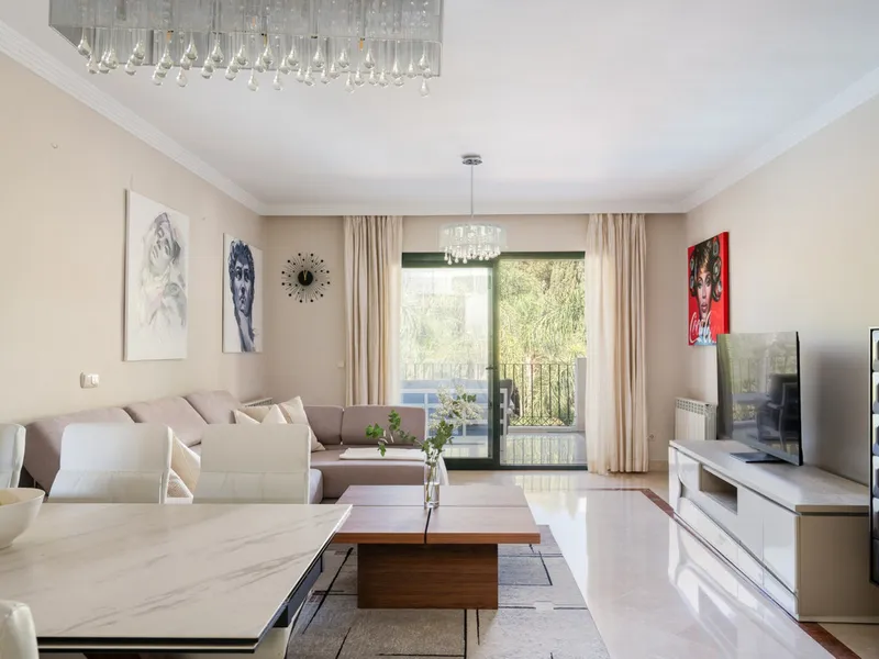 3 Bedroom Middle Floor Apartment in Nueva Andalucía