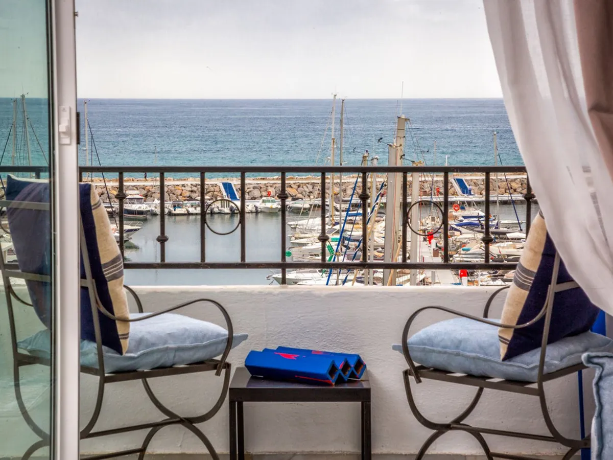 2 Bedroom Middle Floor Apartment in Puerto Banús