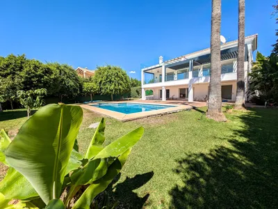 5 Bedroom Detached Villa in Nueva Andalucía