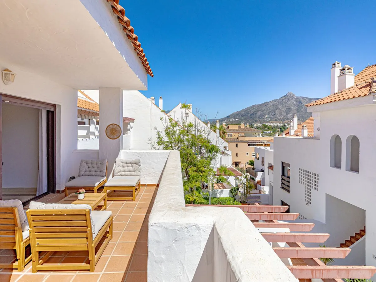 2 Bedroom Middle Floor Apartment in Nueva Andalucía