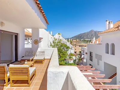 2 Bedroom Middle Floor Apartment in Nueva Andalucía
