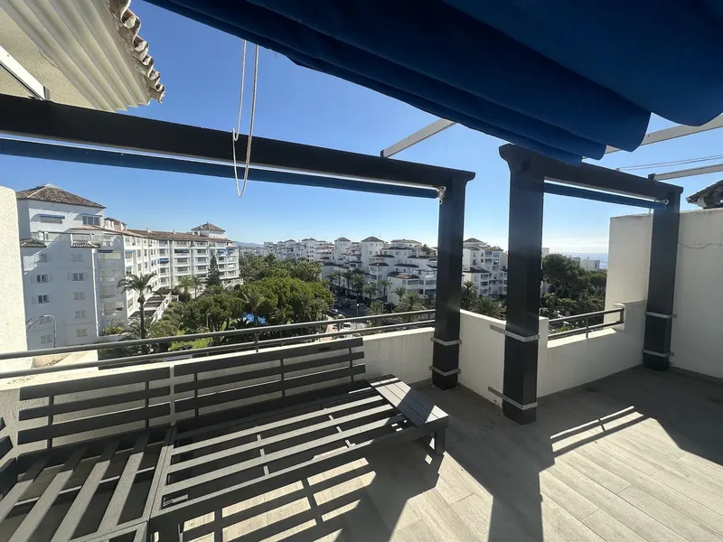 2 Bedroom Middle Floor Apartment in Puerto Banús