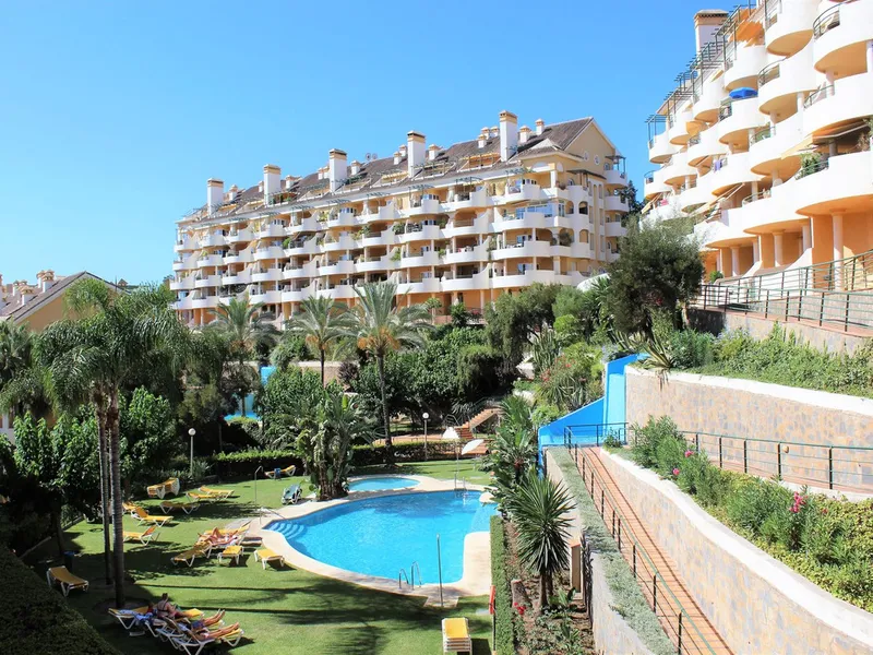 2 Bedroom Middle Floor Apartment in Nueva Andalucía