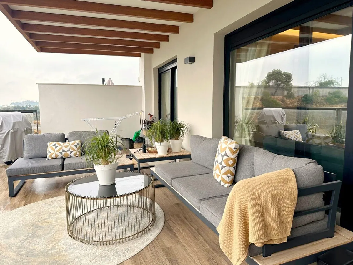 2 Bedroom Middle Floor Apartment in Nueva Andalucía