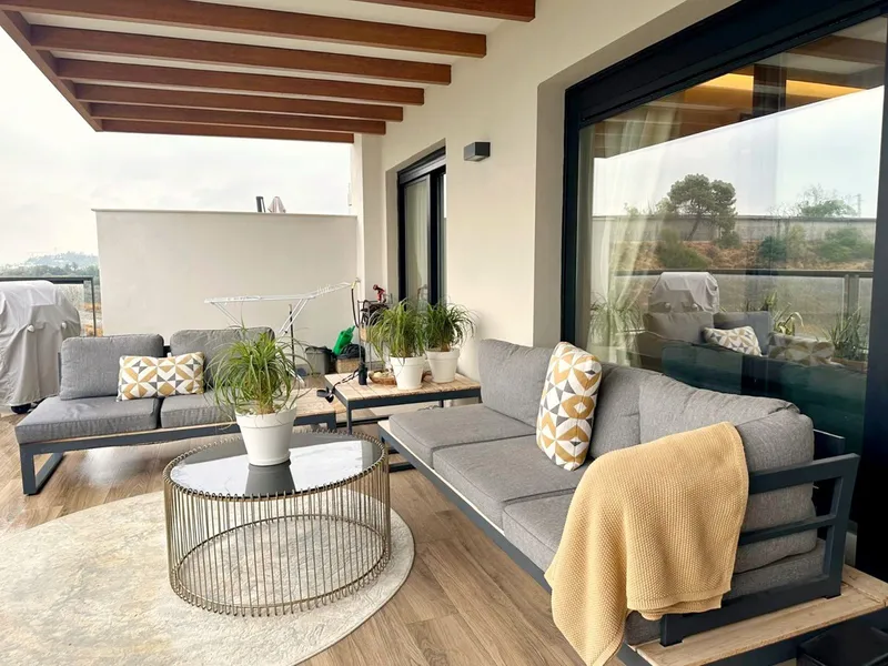 2 Bedroom Middle Floor Apartment in Nueva Andalucía