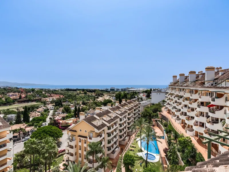 2 Bedroom Penthouse Duplex in Nueva Andalucía