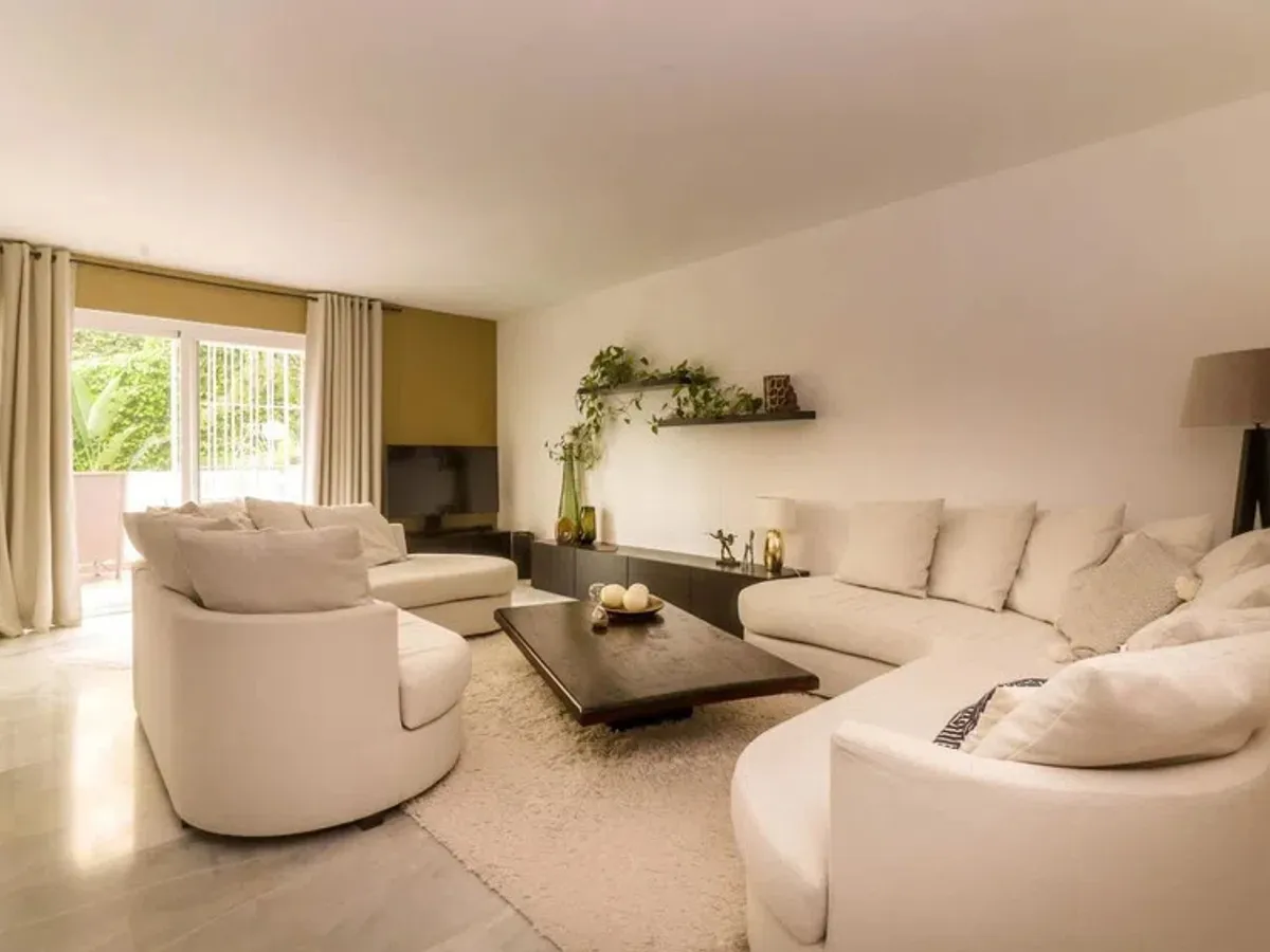 3 Bedroom Middle Floor Apartment in Nueva Andalucía