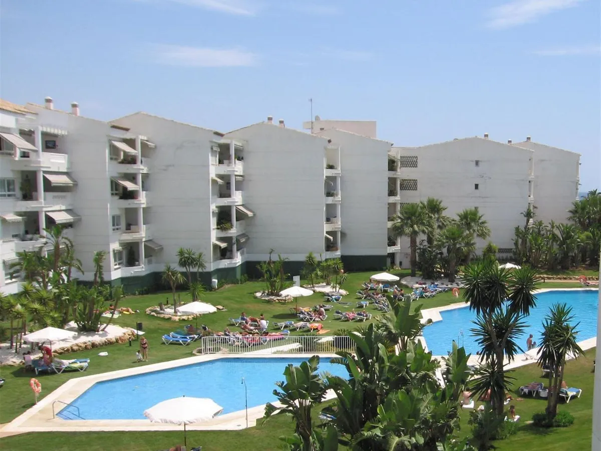 2 Bedroom Middle Floor Apartment in Puerto Banús