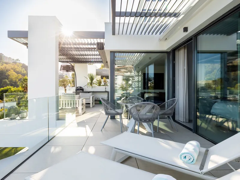 2 Bedroom Middle Floor Apartment in La Quinta