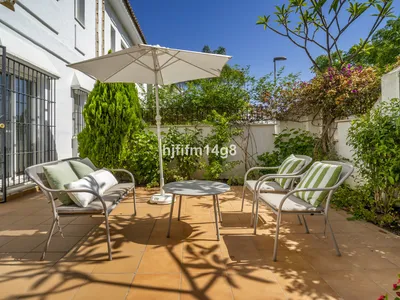 2 Bedroom Ground Floor Apartment in Nueva Andalucía