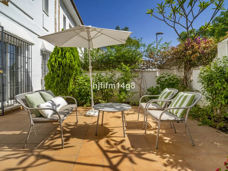 2 Bedroom Ground Floor Apartment in Nueva Andalucía