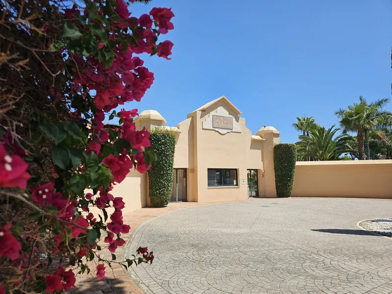 3 Bedroom Middle Floor Apartment in Puerto Banús