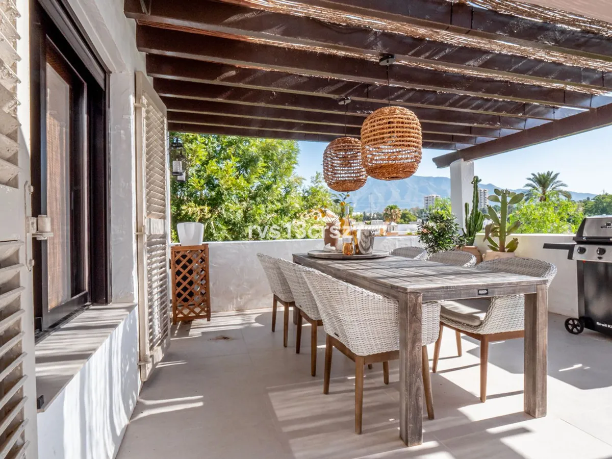 2 Bedroom Middle Floor Apartment in Nueva Andalucía