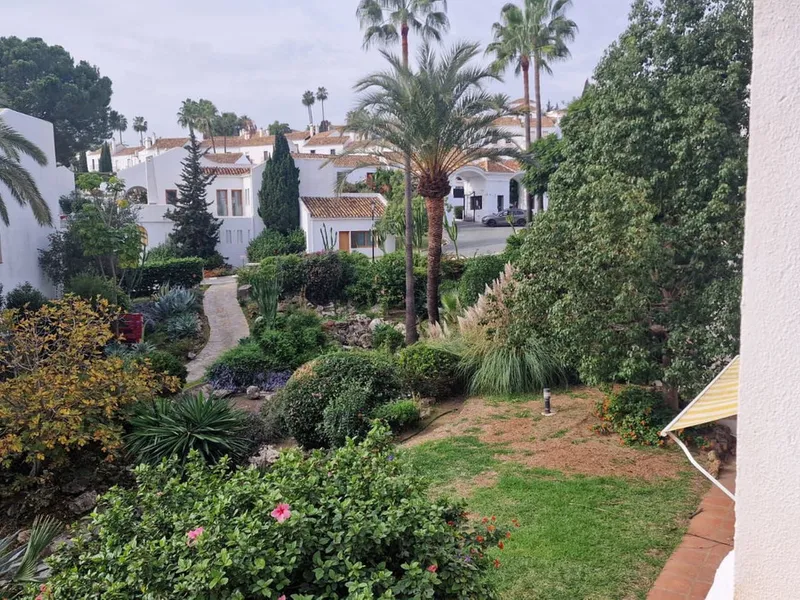 2 Bedroom Middle Floor Apartment in Nueva Andalucía