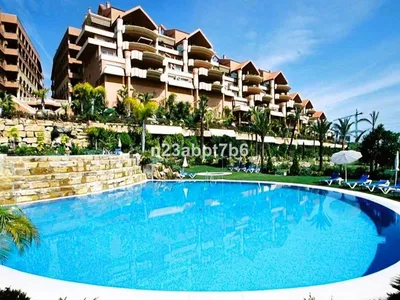 2 Bedroom Middle Floor Apartment in Nueva Andalucía